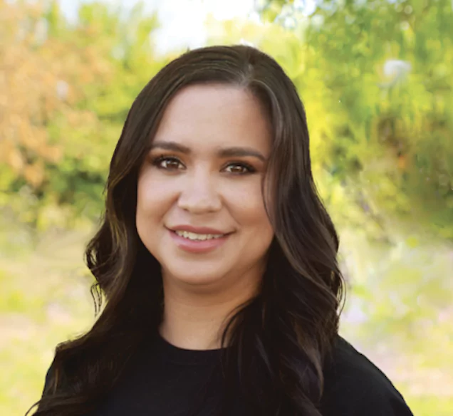 Kristen Bustamante, Receptionist